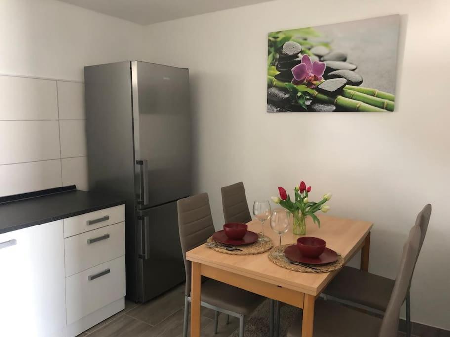 Davids Home Neu-Ulm Exteriér fotografie